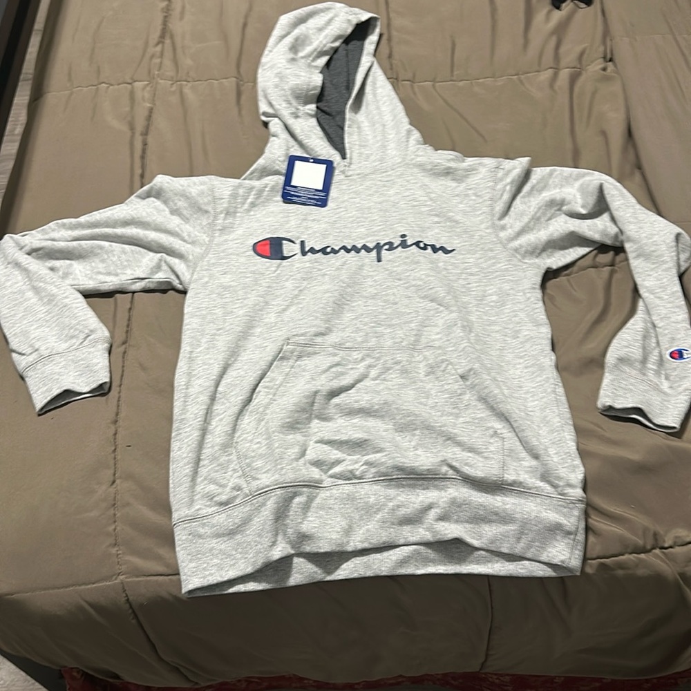 NWT Champion Hoodie. Size M.